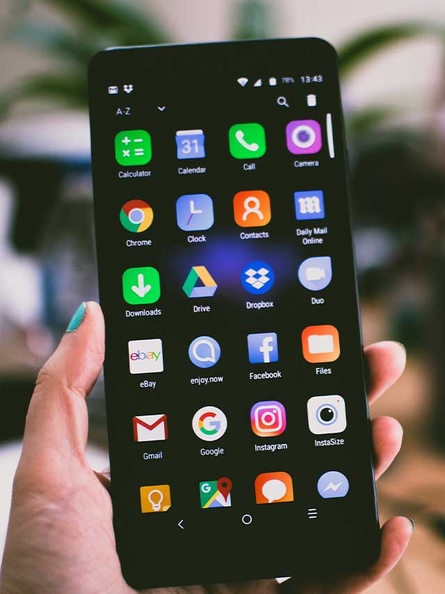 Advantages & Disadvantages of Social Media